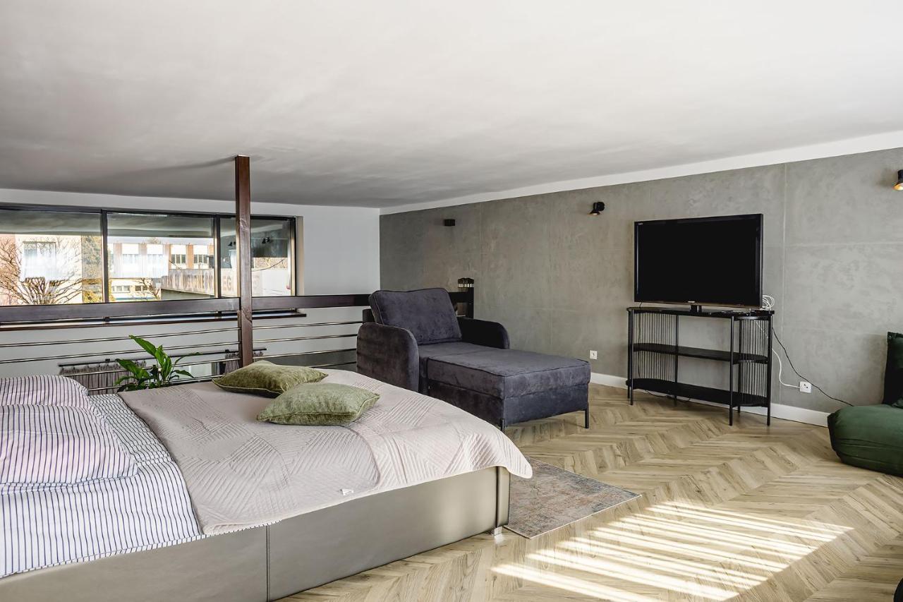 Apartament Dwupoziomowy Venus Częstochowa Buitenkant foto